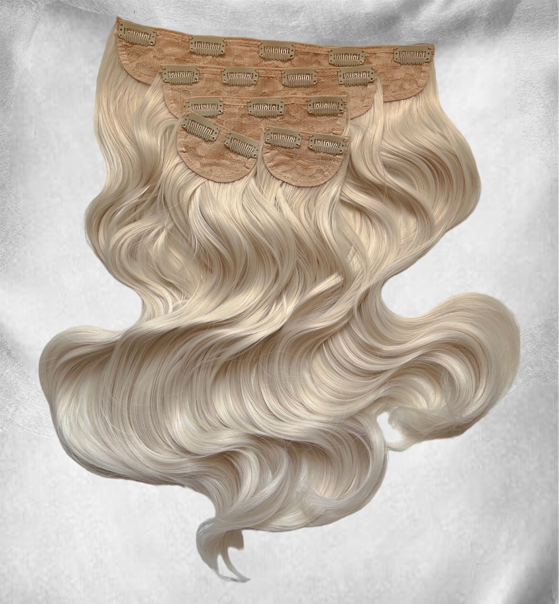 SARA SET ❄️ BLEACH BLONDE