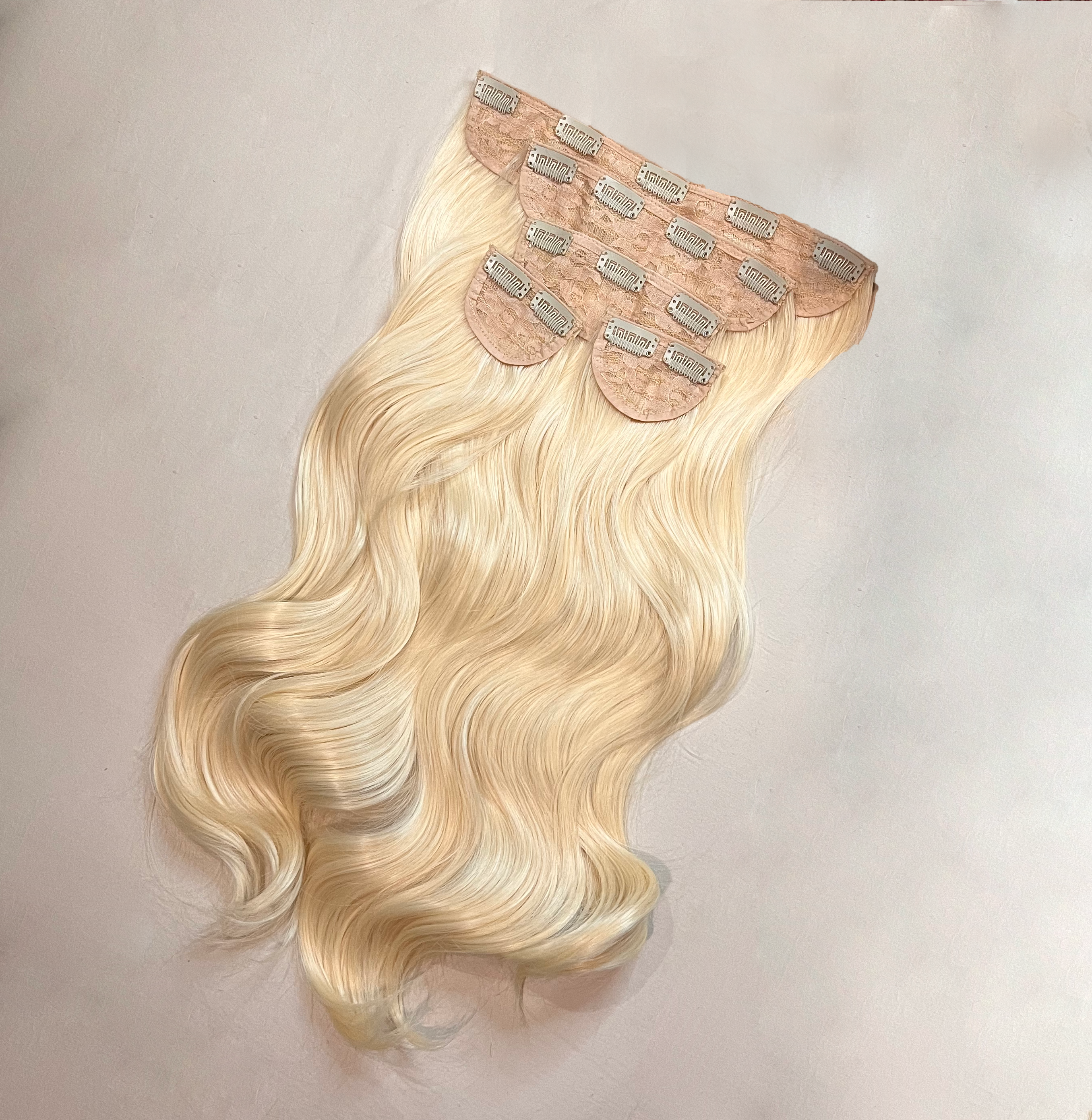 SARA⚡️ Pure Blonde